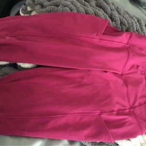 There is a tiny bleach spot on the knee